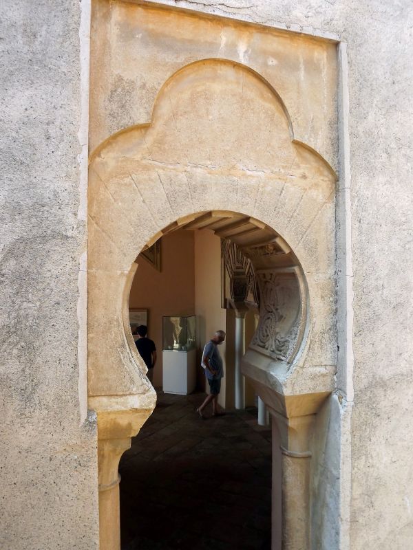 Arco de herradura
Palabras clave: Andalucía,castillo,histórico,alcazaba