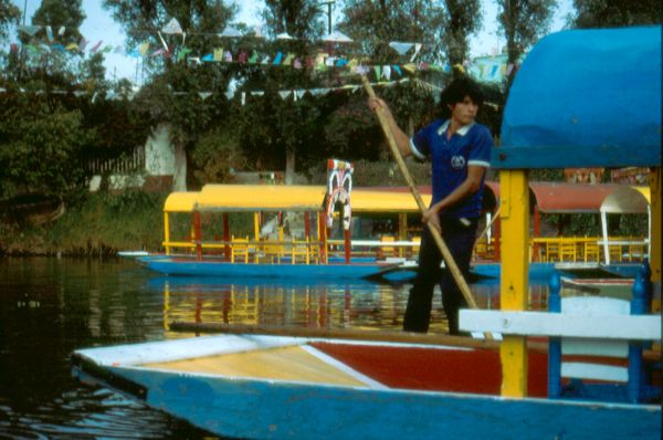 xochimilco
Palabras clave: barca,Méjico