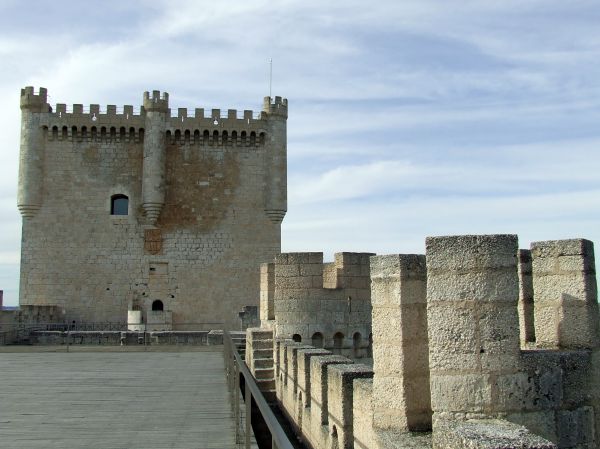 Castillo de Don Juan Manuel
Torre del Homenaje
Palabras clave: Peñafiel,Valladolid