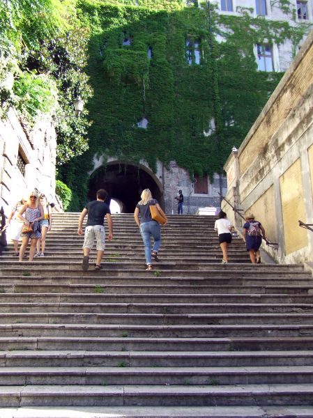 acceso a plaza San Pietro in Vincoli
Palabras clave: roma,Italia,Europa,escaleras