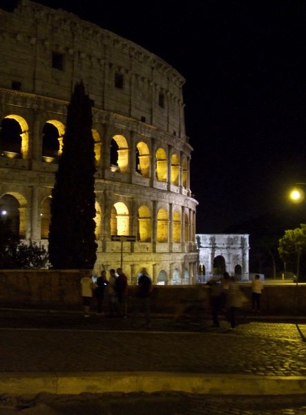 Coliseo
Palabras clave: antigua roma,Italia,Europa,noche