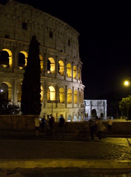 Coliseo
Palabras clave: antigua roma,Italia,Europa,noche