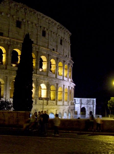 Coliseo
Palabras clave: antigua roma,Italia,Europa,noche