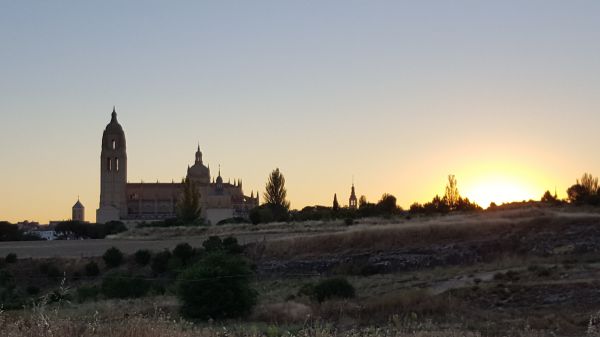 catedral
Palabras clave: Segovia,Castilla y León,amanecer